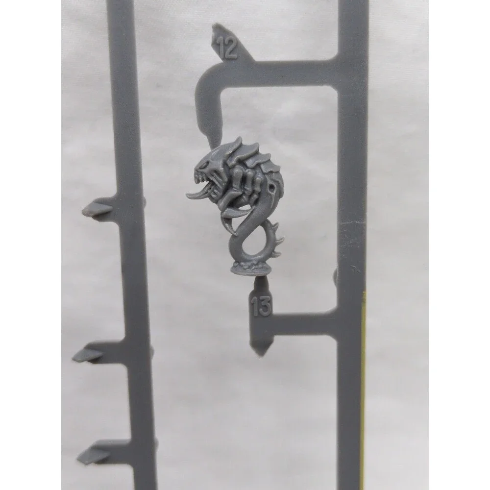 *Incomplete* Warhammer 40K Tyranid Warrior Sprue